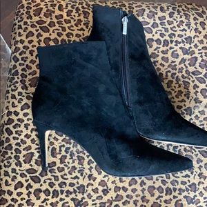 Steve Madden black suede booties